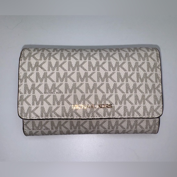 Michael Kors Women’s Wallet & Small Crossbody - Picture 1 of 6